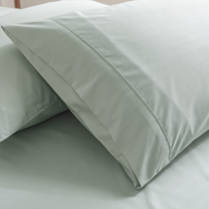Luxurious anti-acne pillowcase made from pure bamboo and silver